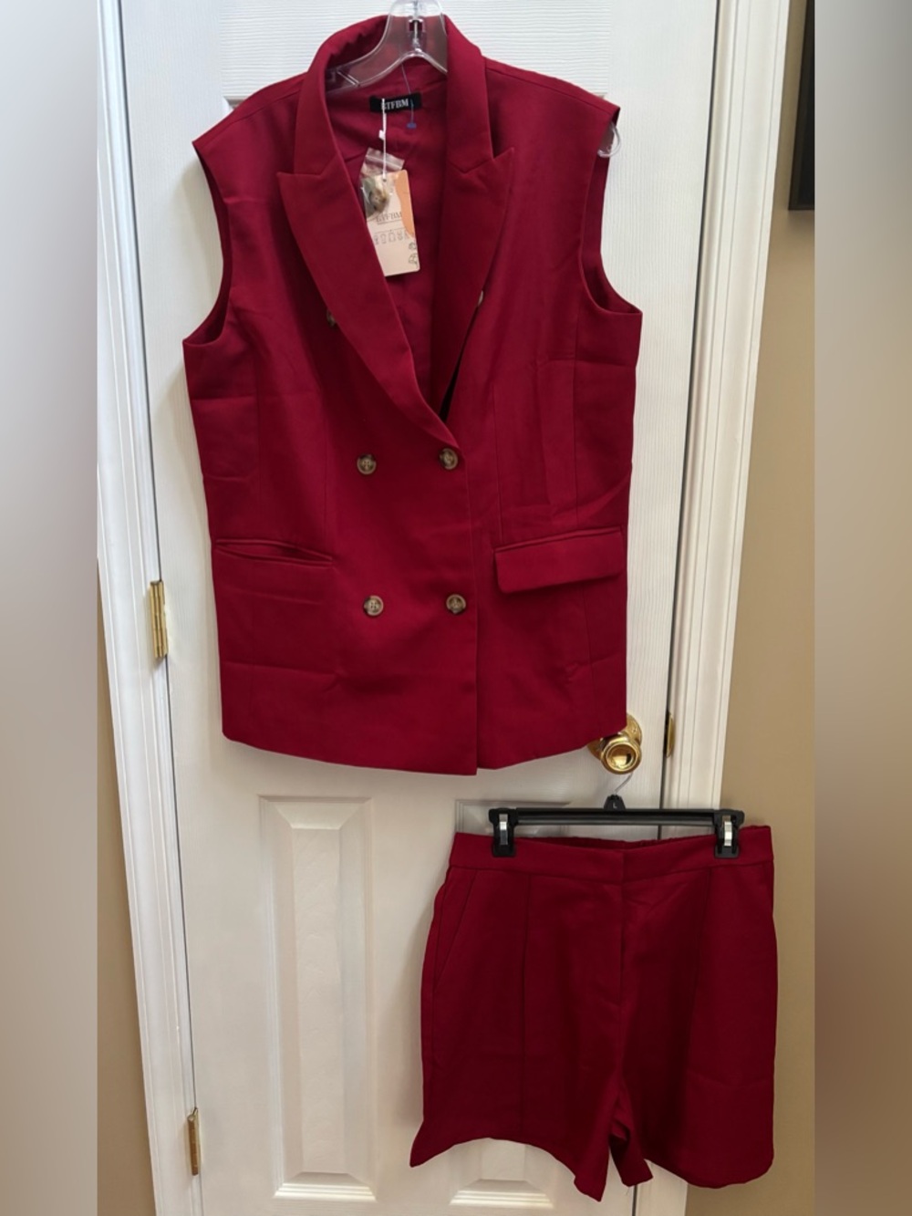 BTFBM 2 Piece Set For Women, Sleeveless Button Vest/Shorts in Red, Size L, NWT - Picture 2 of 4